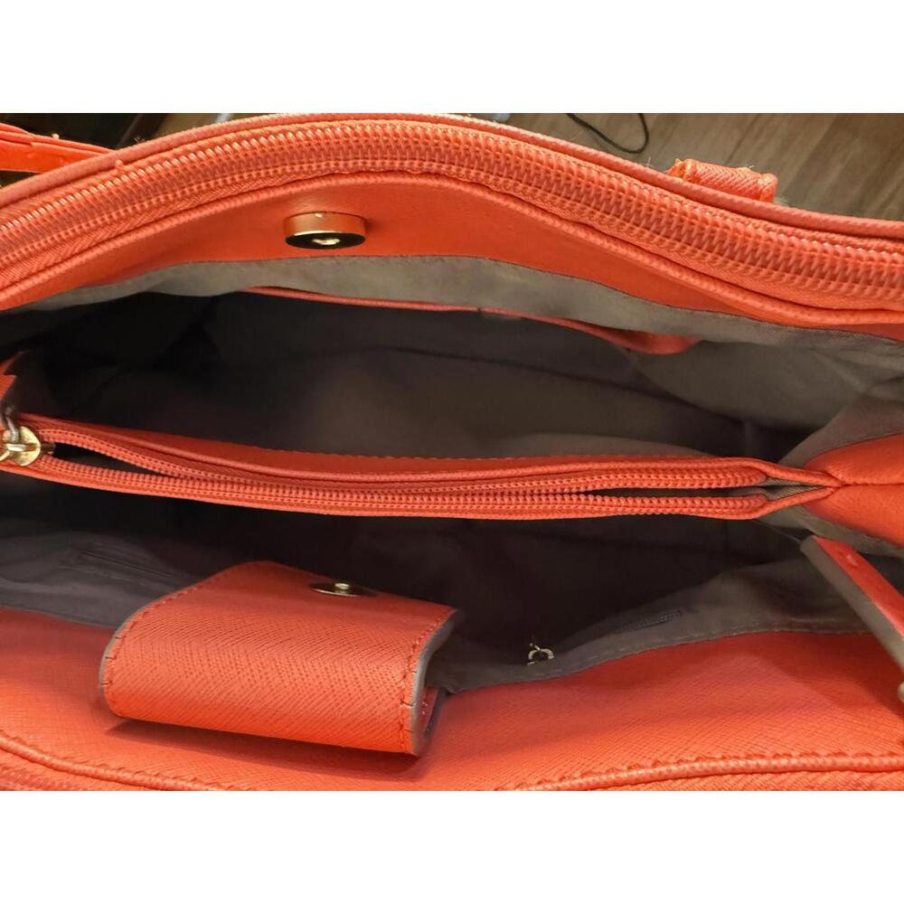 Nicole by Nicole Miller Orange/Coral Leather Shoulder Handbag with Gold Hardware - Picture 4 of 7